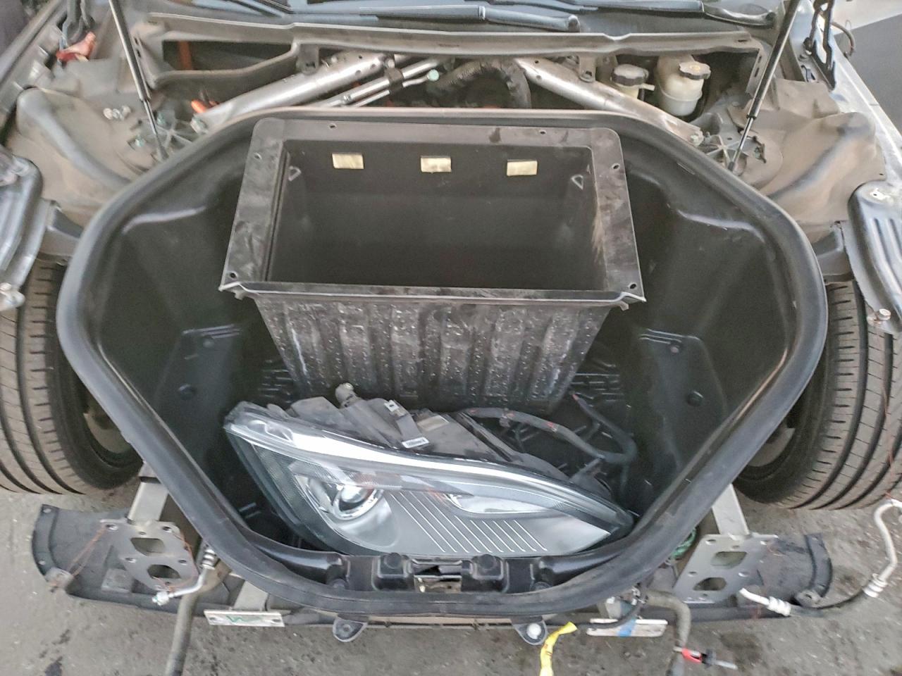 2014 Tesla Model S VIN: 5YJSA1H10EFP32887 Lot: 95186575