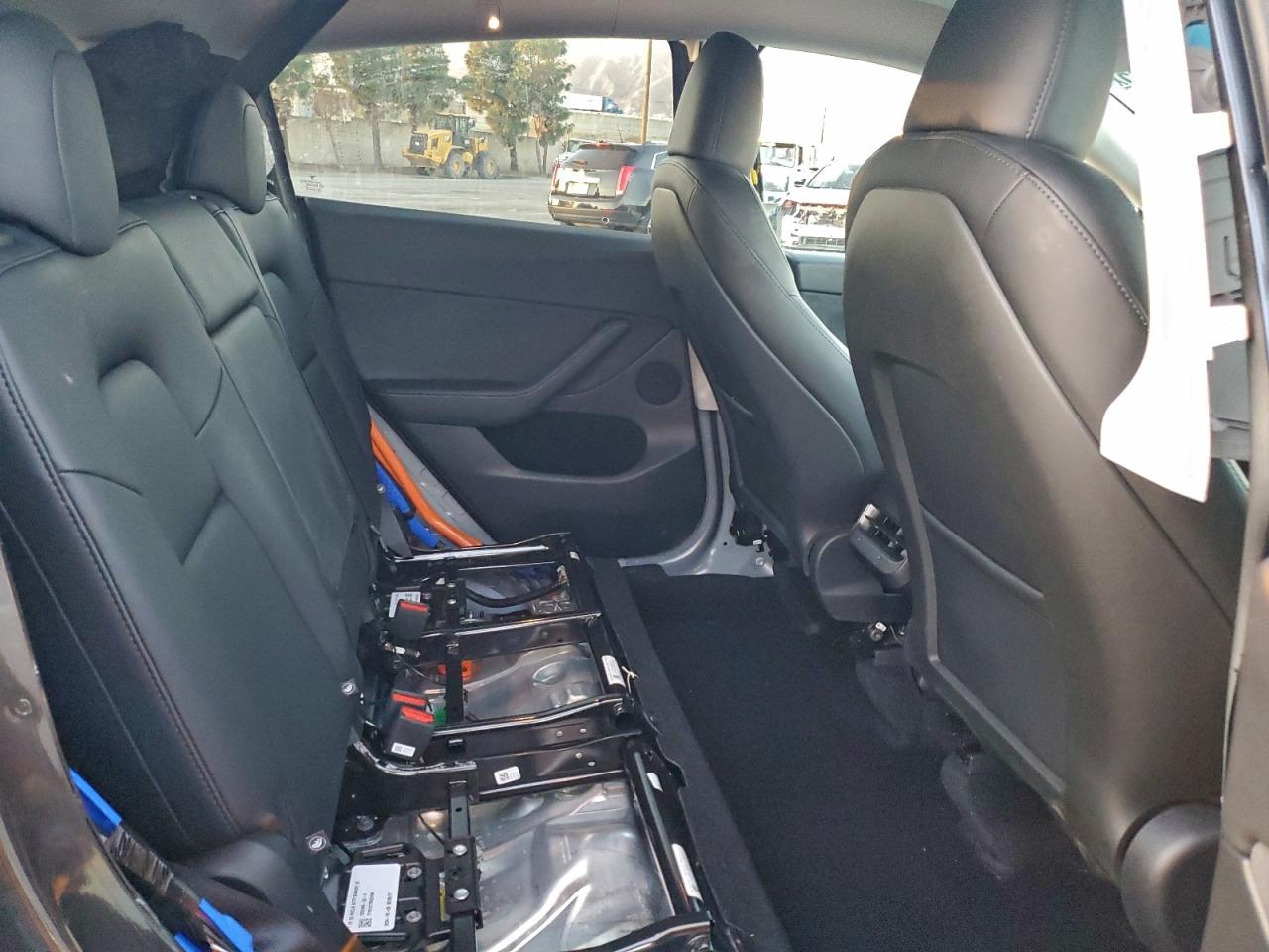 2025 Tesla Model Y VIN: 7SAYGDED3SF218281 Lot: 93929205