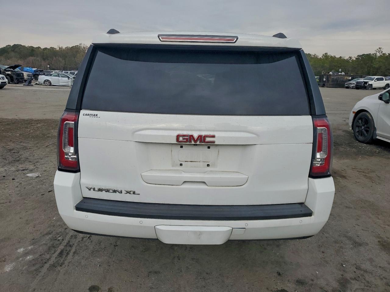 2018 GMC Yukon Xl C1500 Slt VIN: 1GKS1GKC1JR330107 Lot: 95294585