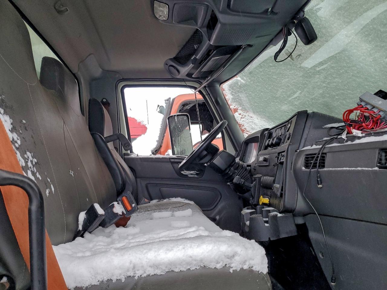 2021 International Mv607 Box Truck VIN: 3HAEUMMN8ML190691 Lot: 95647075