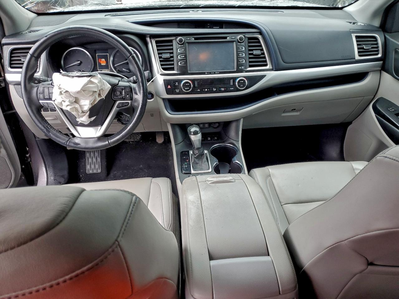 2019 Toyota Highlander Se VIN: 5TDJZRFH0KS943792 Lot: 95974015