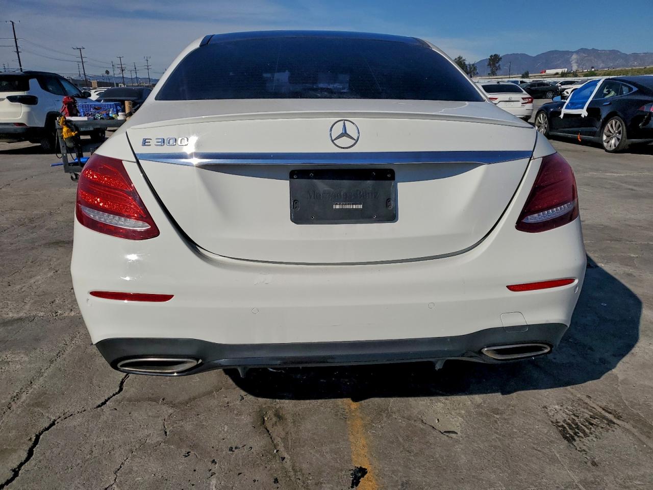 2018 Mercedes-Benz E 300 VIN: WDDZF4JB0JA469118 Lot: 95190115
