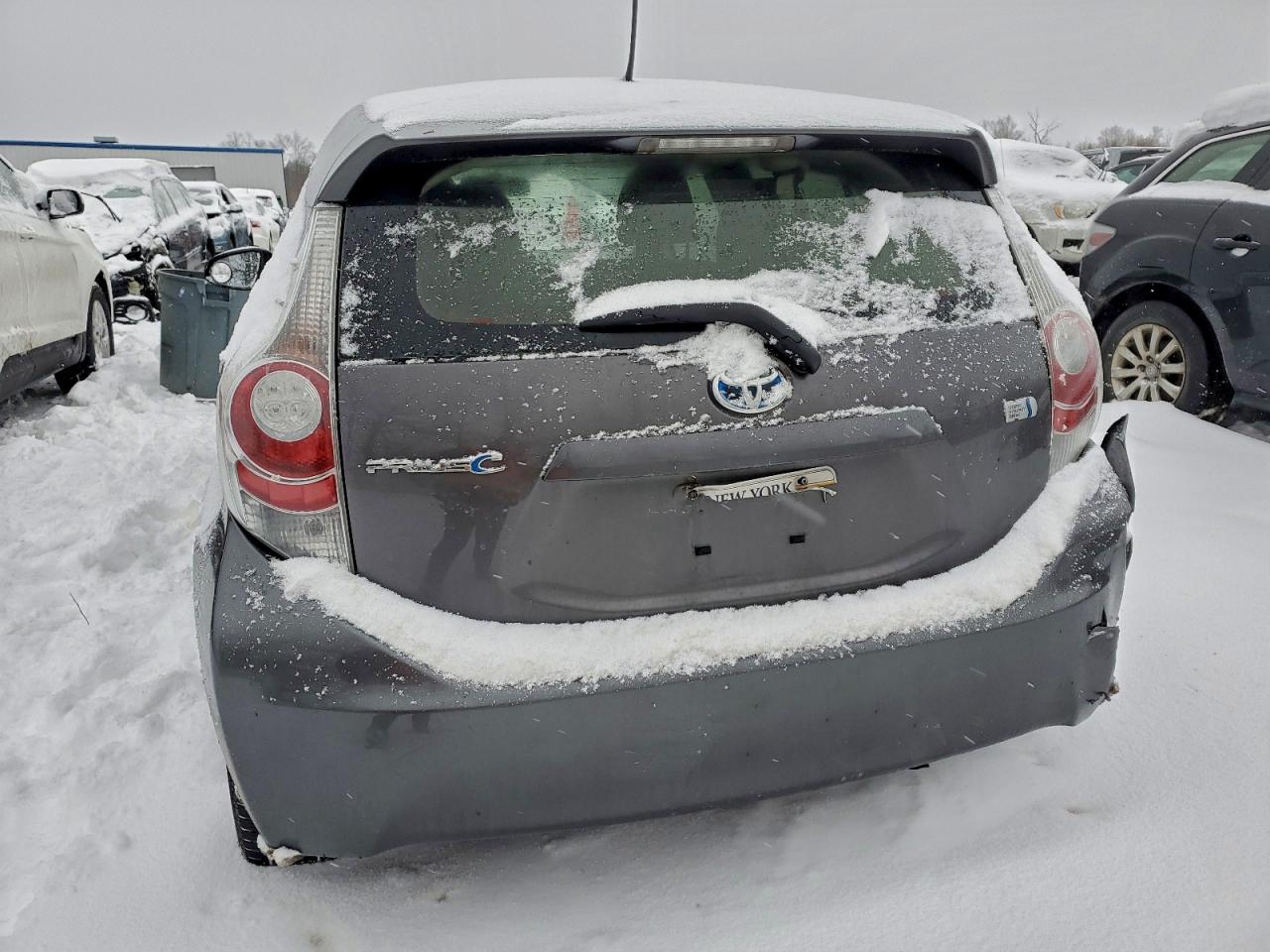 2013 Toyota Prius C VIN: JTDKDTB33D1046184 Lot: 96255105