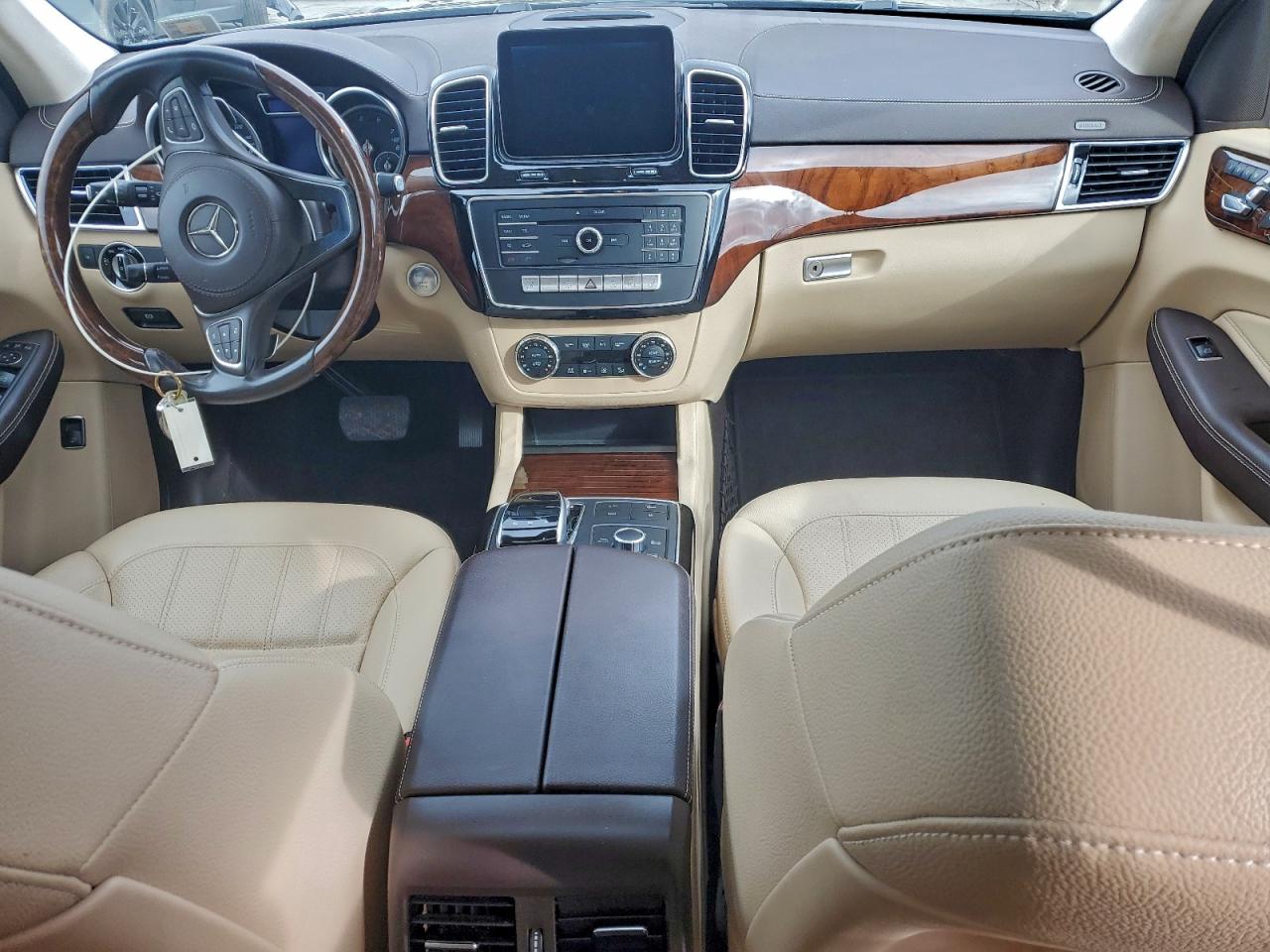 Фото: 4JGDF6EEXHA883985