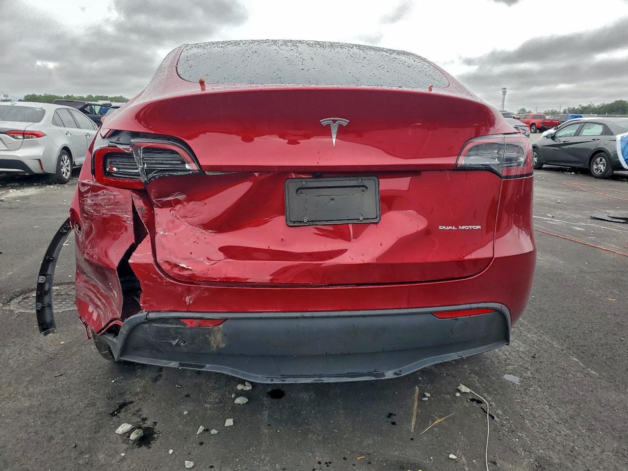 2024 Tesla Model Y VIN: 7SAYGDEE7RA261442 Lot: 94336275