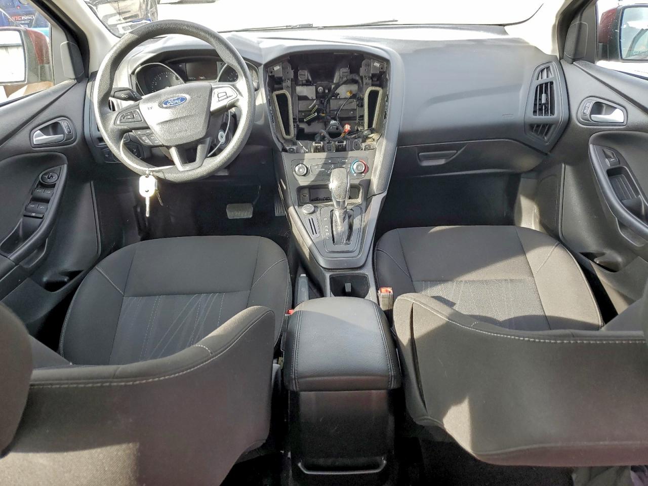 2017 Ford Focus Se VIN: 1FADP3F2XHL244262 Lot: 95838355