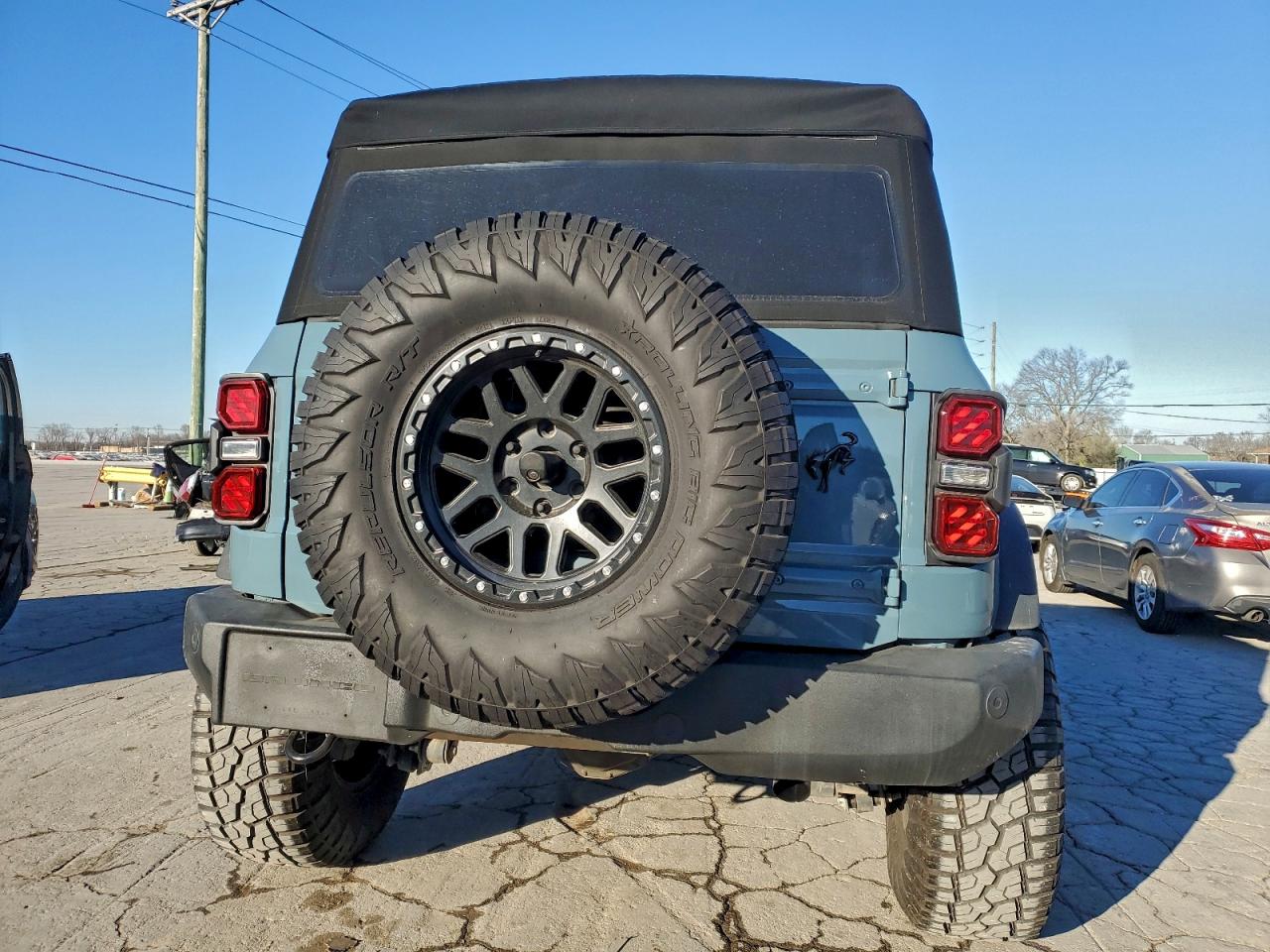 2021 Ford Bronco Base VIN: 1FMDE5BH6MLA98261 Lot: 97362395