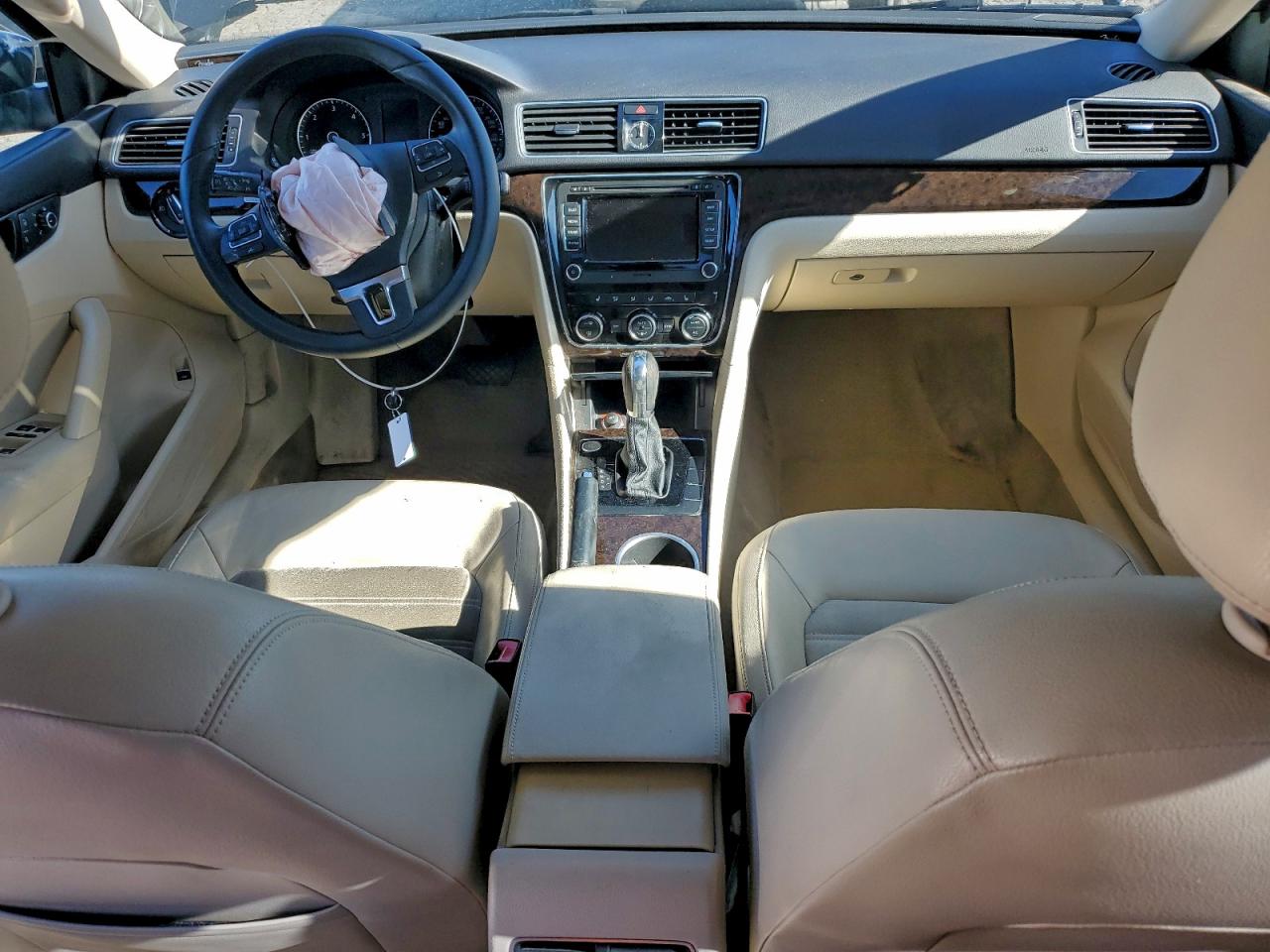 2014 Volkswagen Passat Sel VIN: 1VWCN7A37EC085101 Lot: 94945245