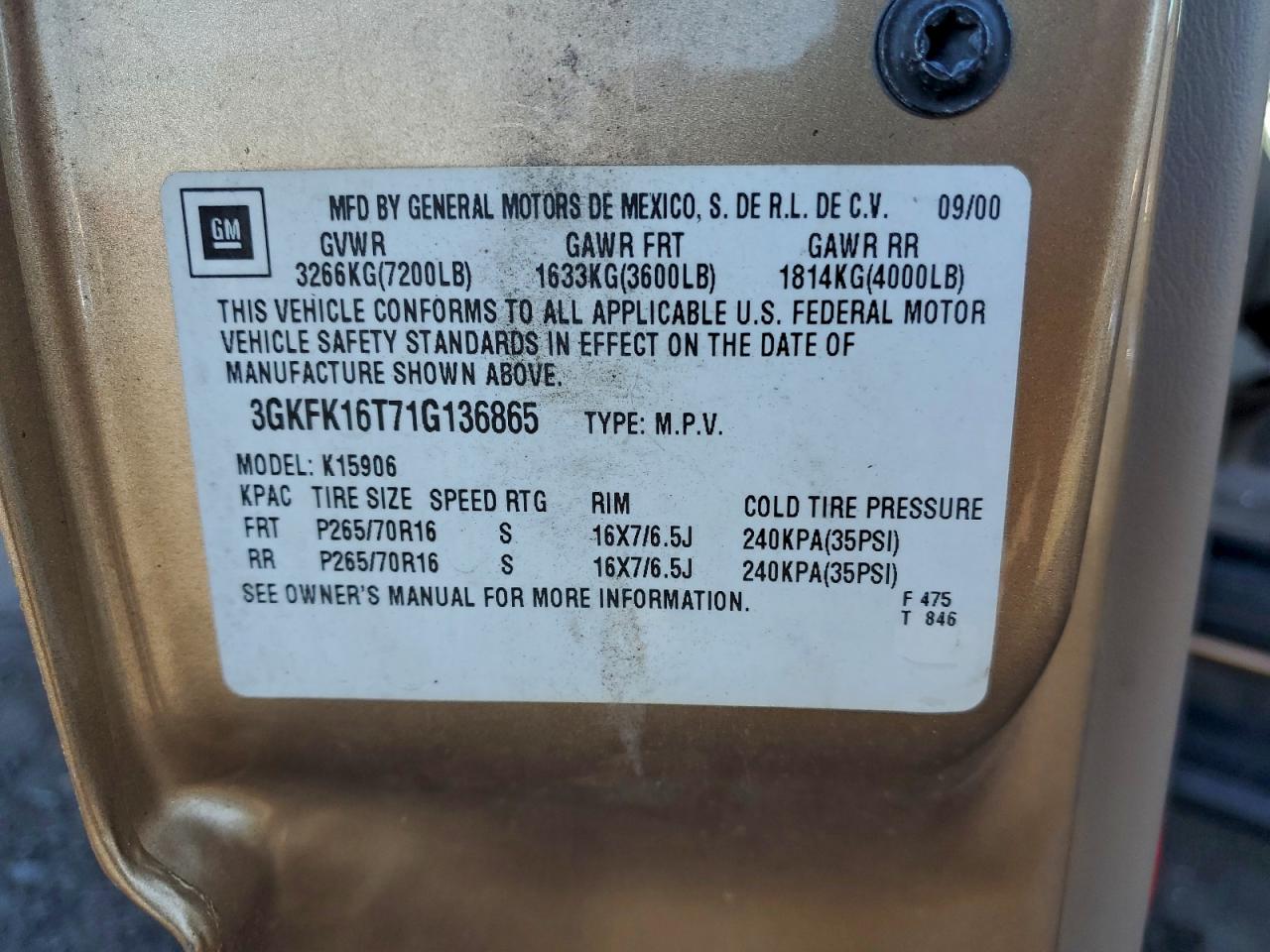2001 GMC Yukon Xl K1500 VIN: 3GKFK16T71G136865 Lot: 94778265