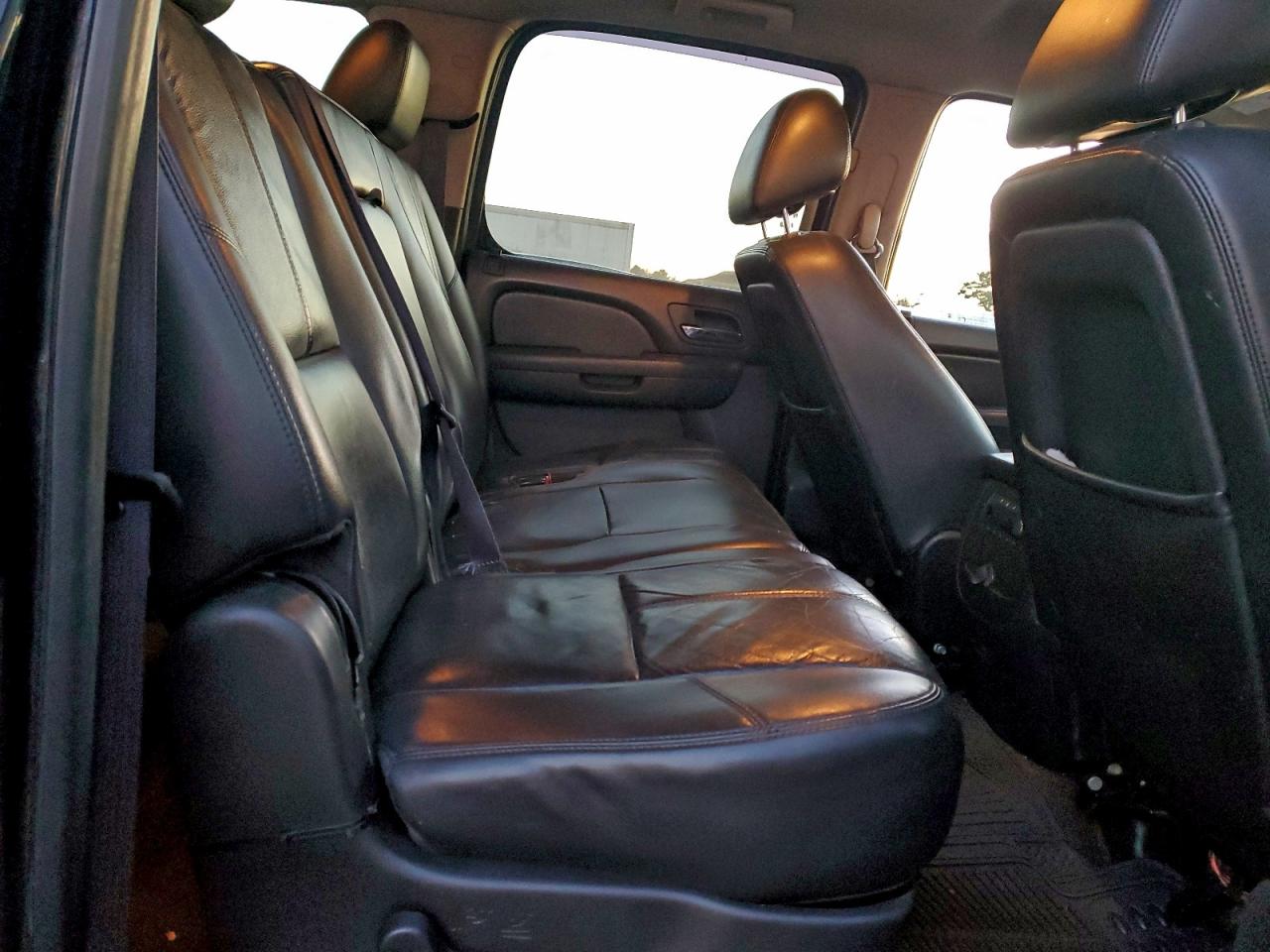 2011 Chevrolet Suburban K1500 Lt VIN: 1GNSKJE35BR309707 Lot: 95156395