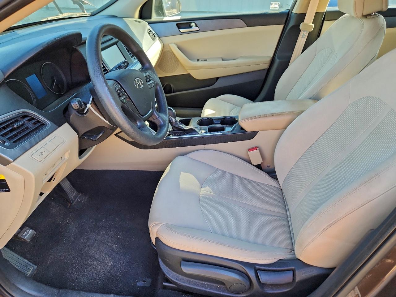 2016 Hyundai Sonata Se VIN: 5NPE24AF9GH327326 Lot: 97884825