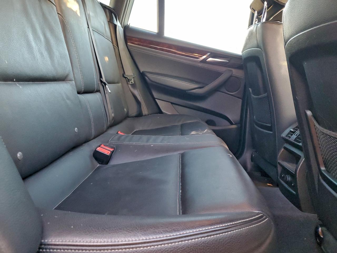 Фото: 5UXXW3C57G0R19119