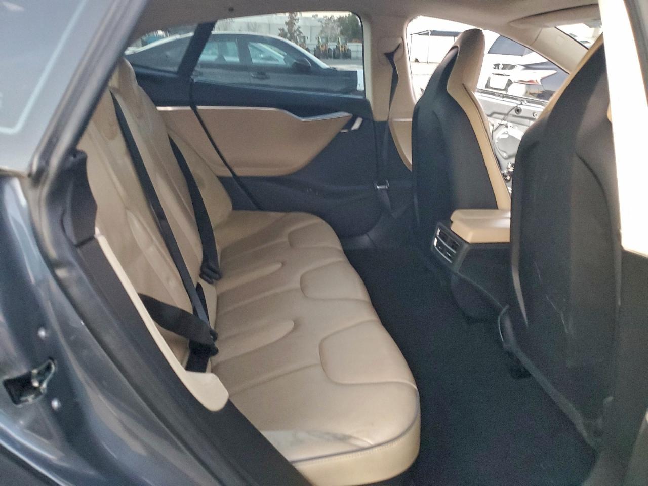 2014 Tesla Model S VIN: 5YJSA1H10EFP32887 Lot: 95186575