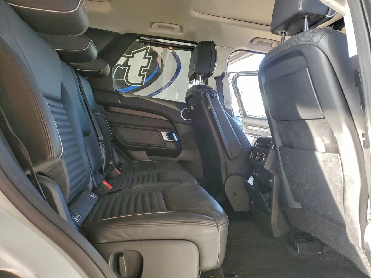 2017 Land Rover Discovery Hse Luxury VIN: SALRHBBV7HA017817 Lot: 95132915