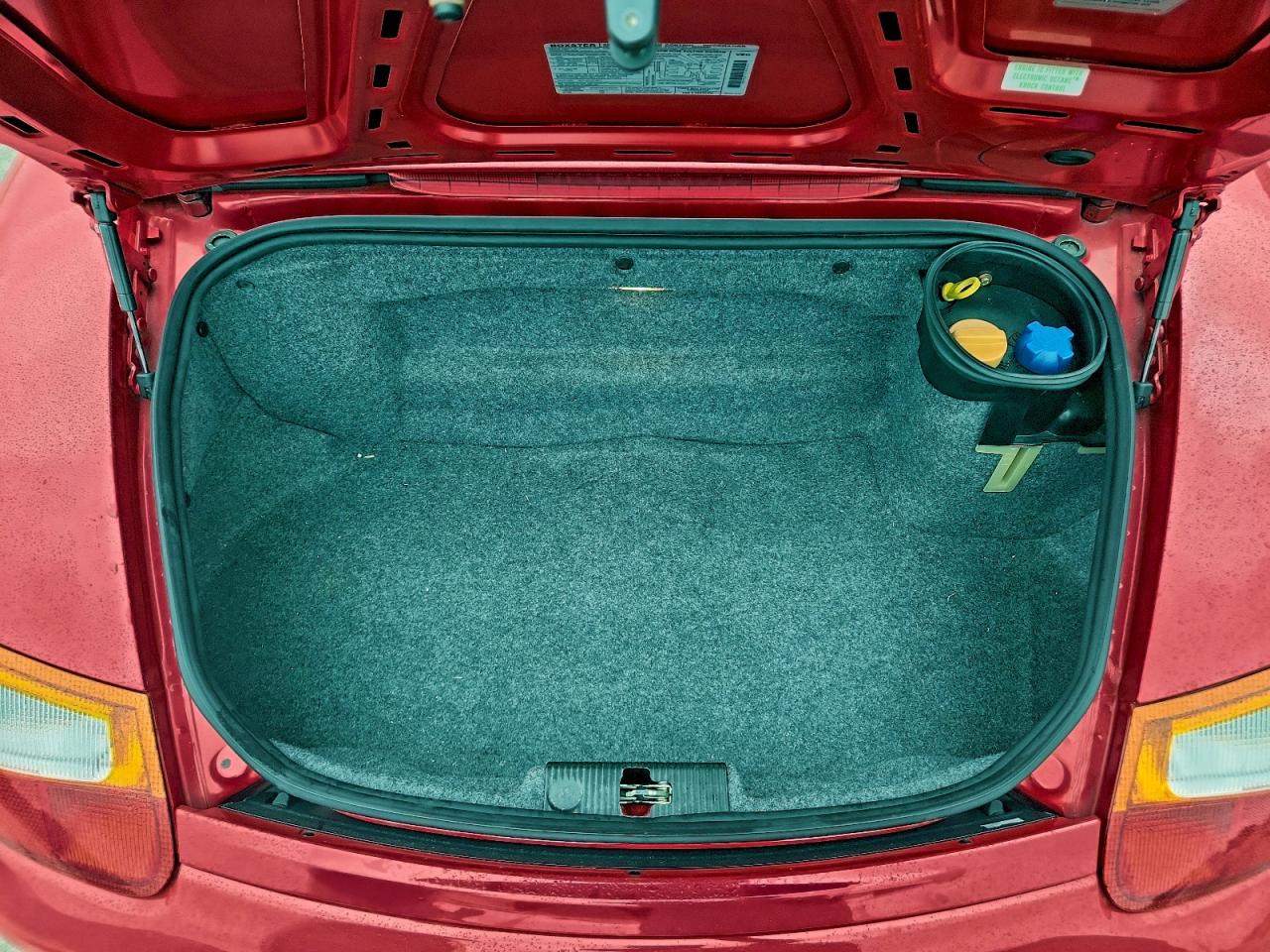 1999 Porsche Boxster VIN: WP0CA2980XU621692 Lot: 95893885