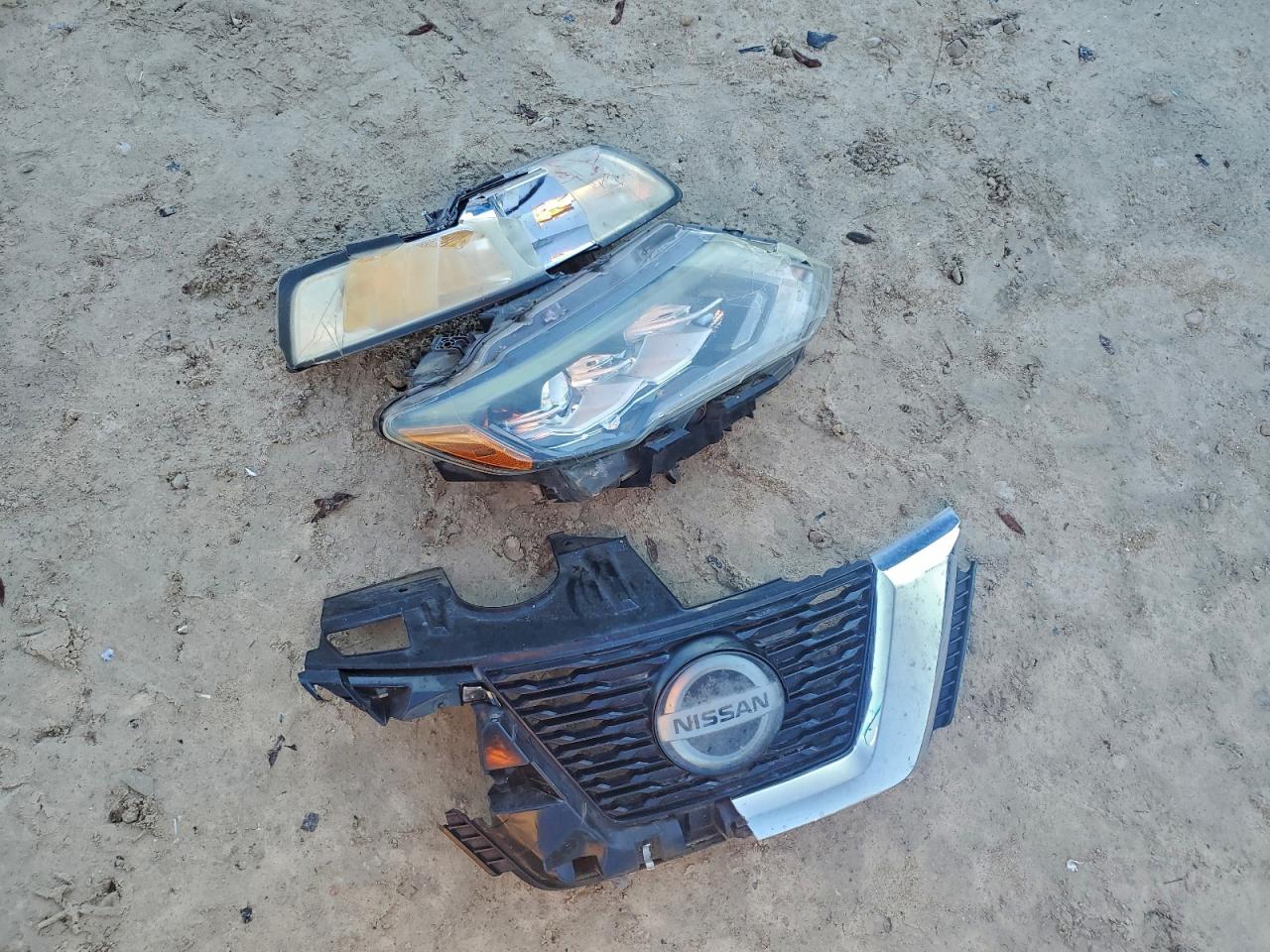 2018 Nissan Rogue S VIN: JN8AT2MT2JW488611 Lot: 94931415