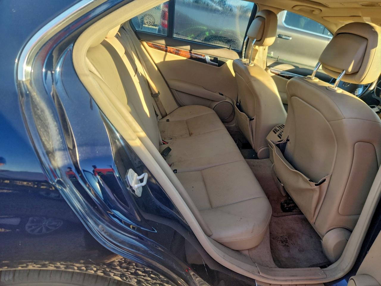 2014 Mercedes-Benz C 250 VIN: WDDGF4HBXER305525 Lot: 95021915