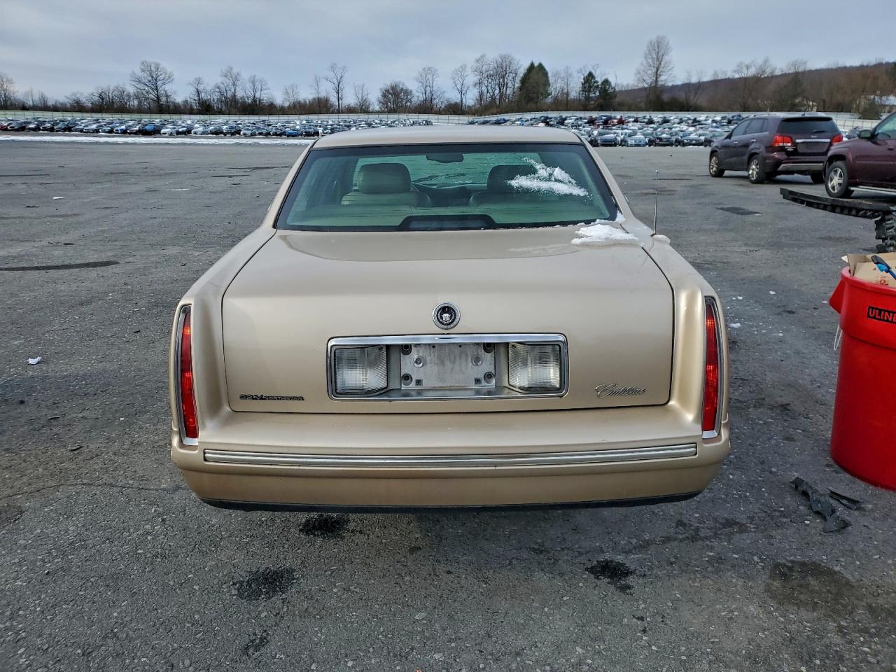 1998 Cadillac Deville VIN: 1G6KD54Y2WU713044 Lot: 95855525