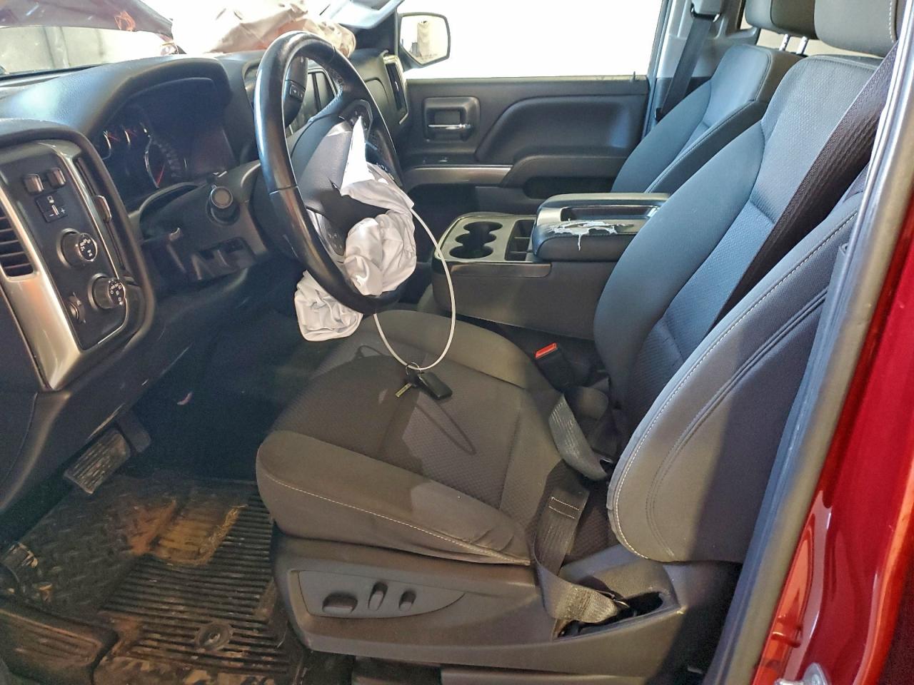 2018 Chevrolet Silverado K1500 Lt VIN: 3GCUKREC8JG211334 Lot: 94134195