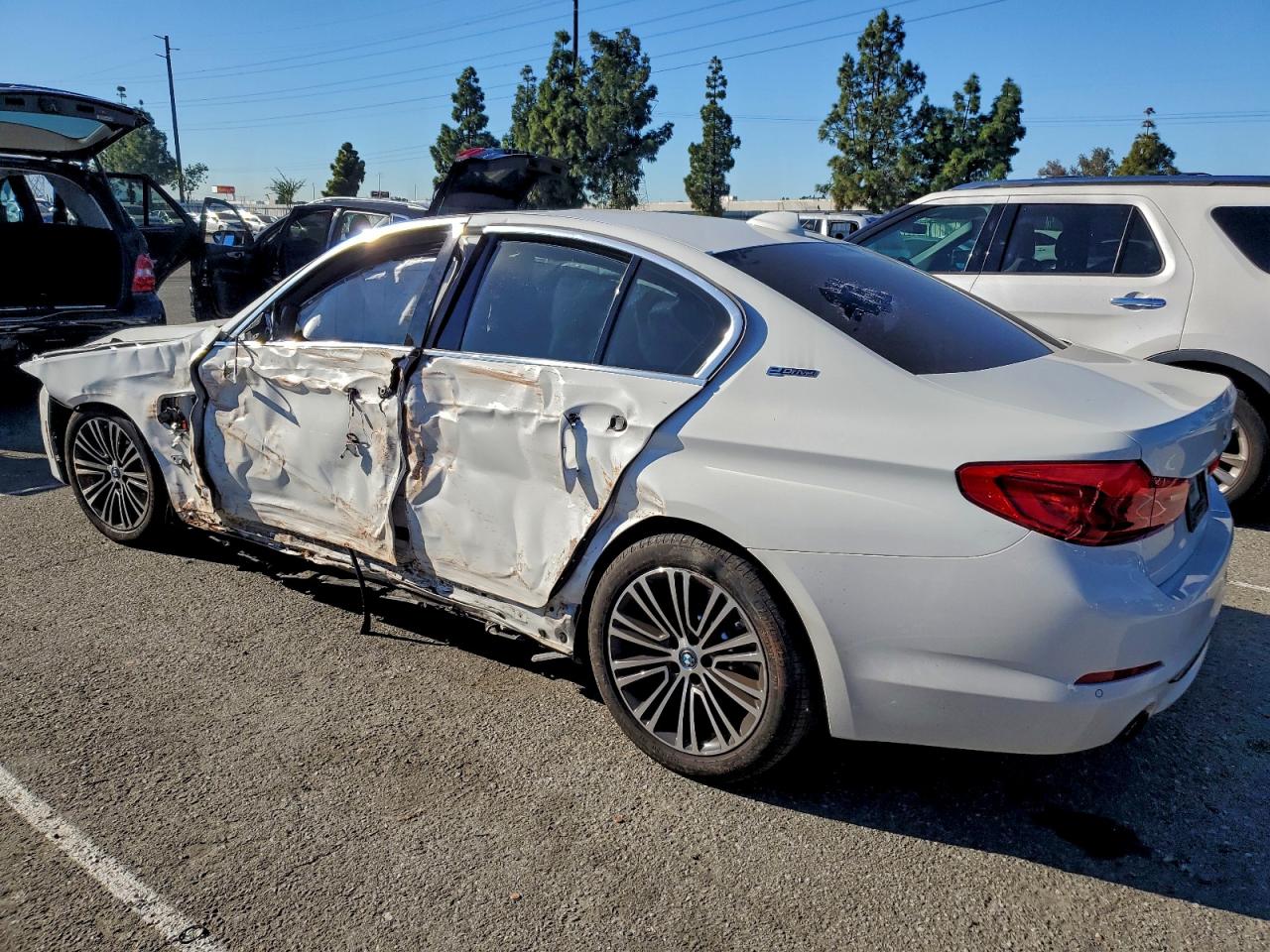 Фото: WBAJA9C52KB399656