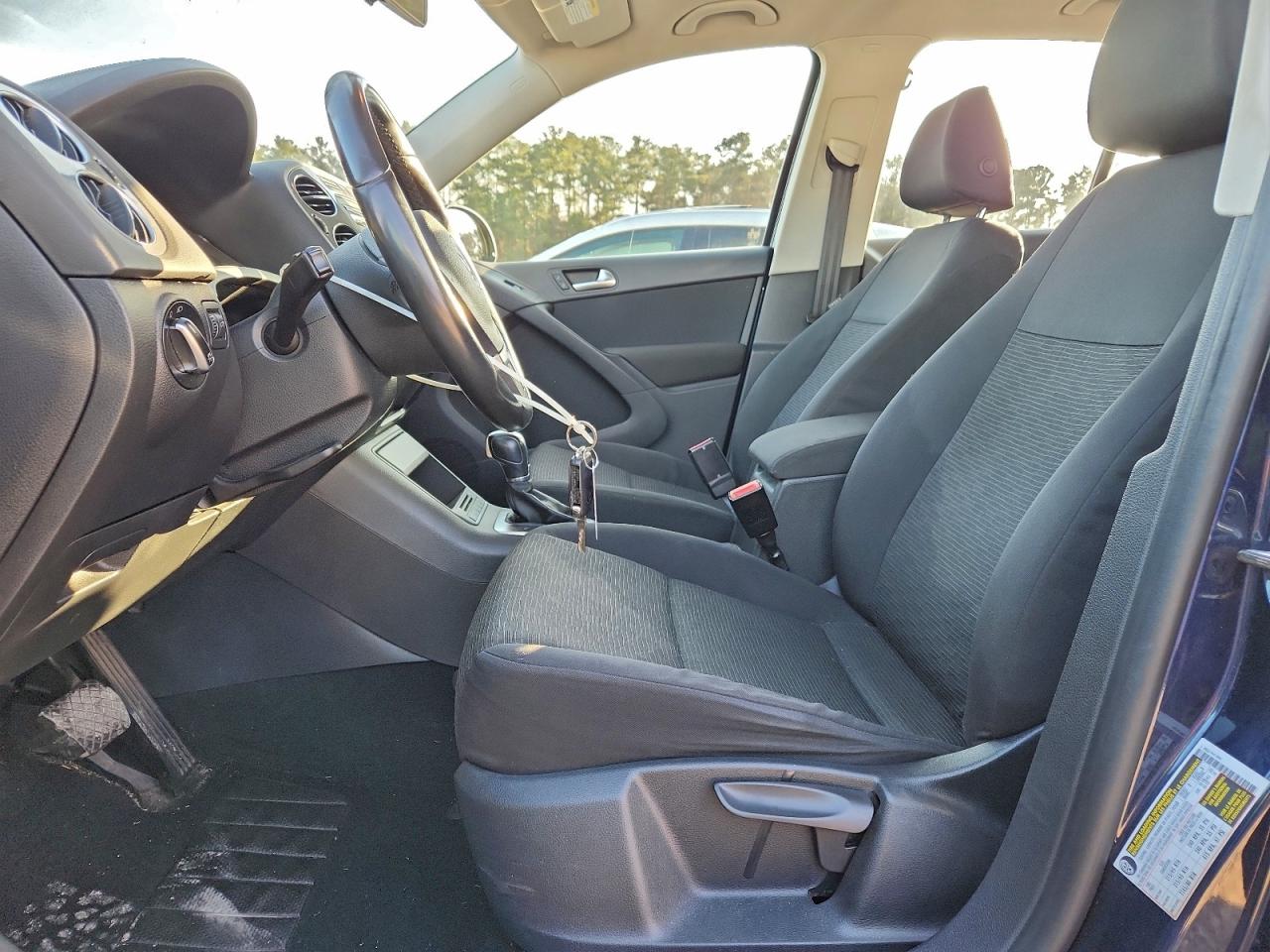 2014 Volkswagen Tiguan S VIN: WVGAV3AX1EW610315 Lot: 94945665