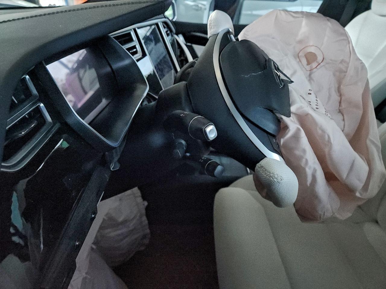 2017 Tesla Model X VIN: 5YJXCBE21HF065089 Lot: 95101025