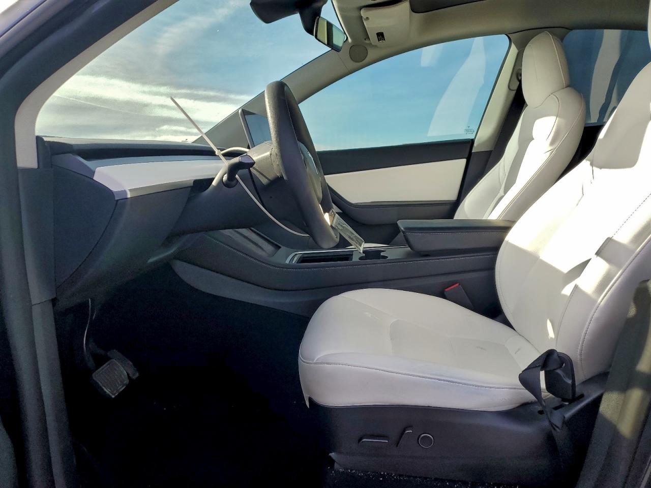 2021 Tesla Model Y VIN: 5YJYGDEE2MF257355 Lot: 95670705