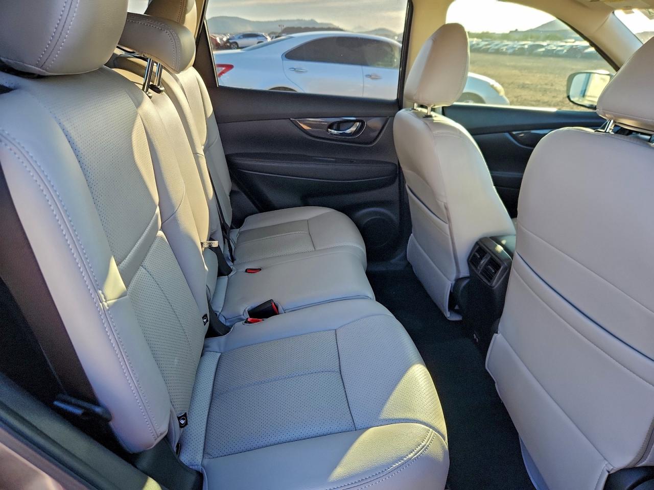 2020 Nissan Rogue S VIN: JN8AT2MT2LW043157 Lot: 94744235