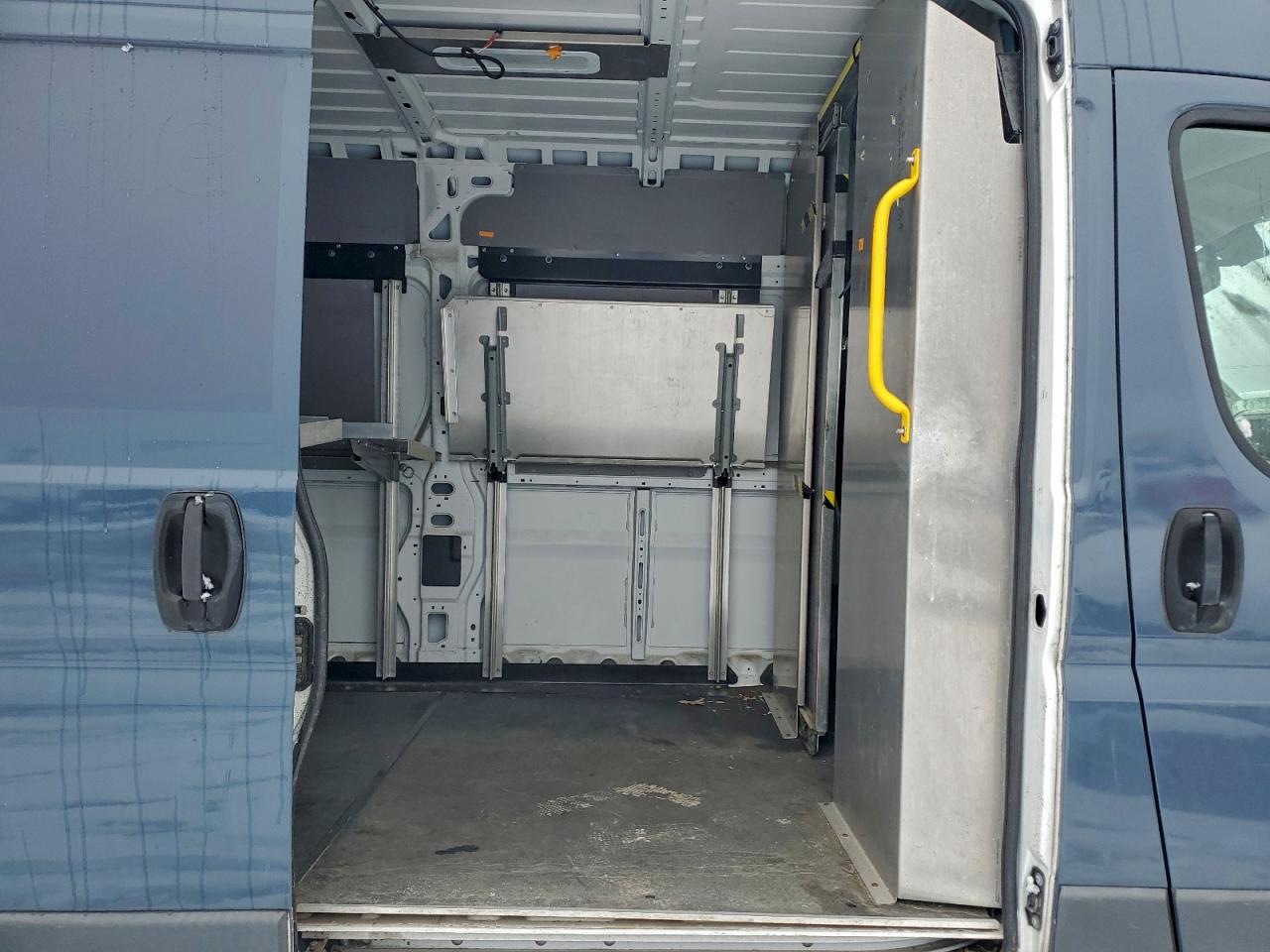 2018 Ram Promaster 2500 High Roof 159 Wb VIN: 3C6TRVDG5JE160768 Lot: 85439755