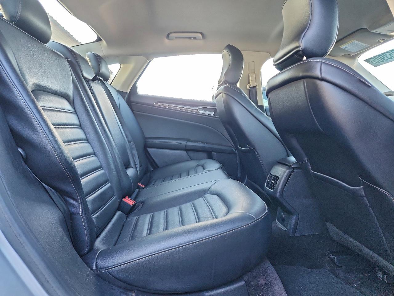 2017 Ford Fusion Se VIN: 3FA6P0HDXHR341842 Lot: 95253905