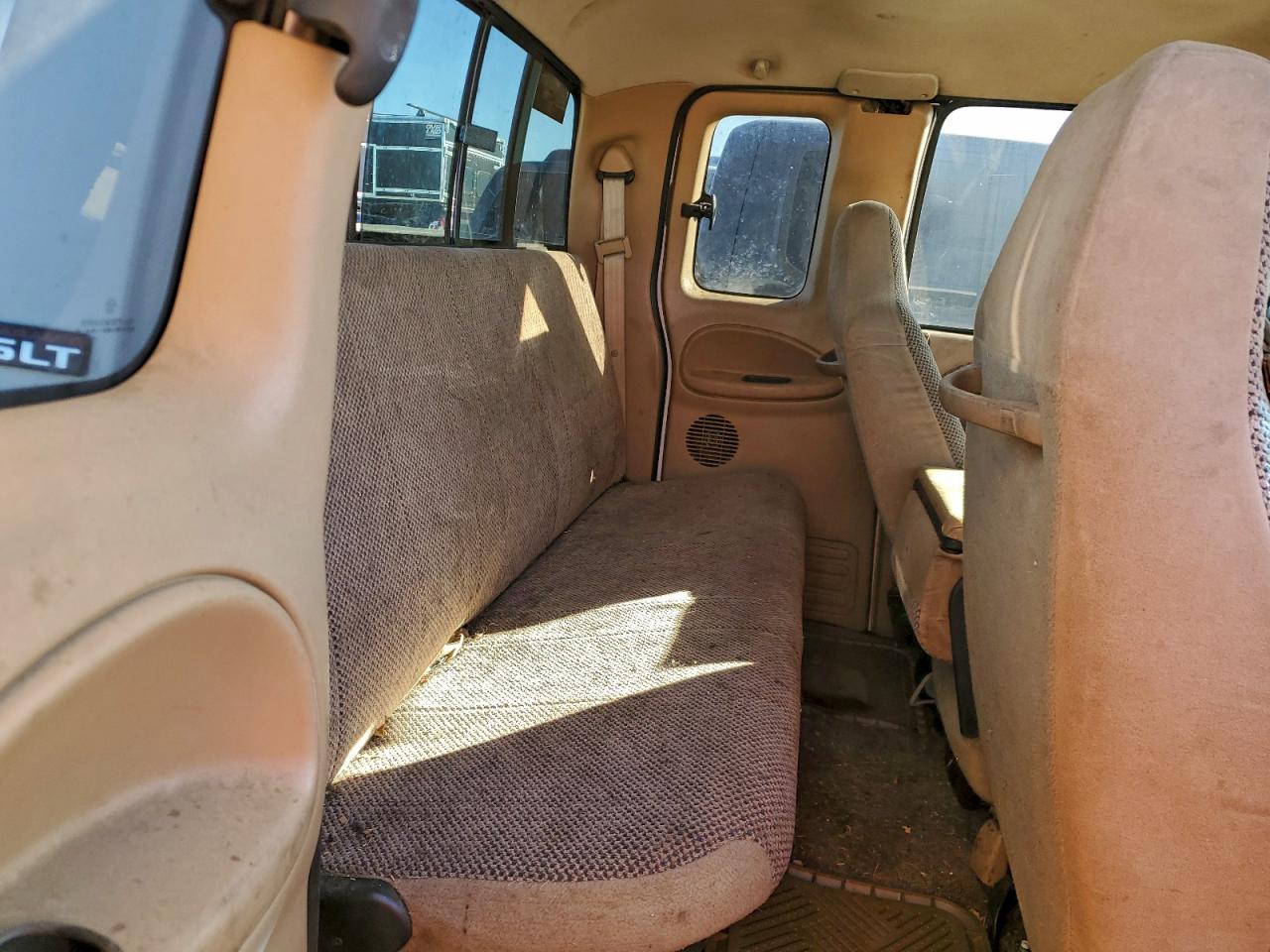 2000 Dodge Ram 2500 VIN: 1B7KC2360YJ134850 Lot: 94130195