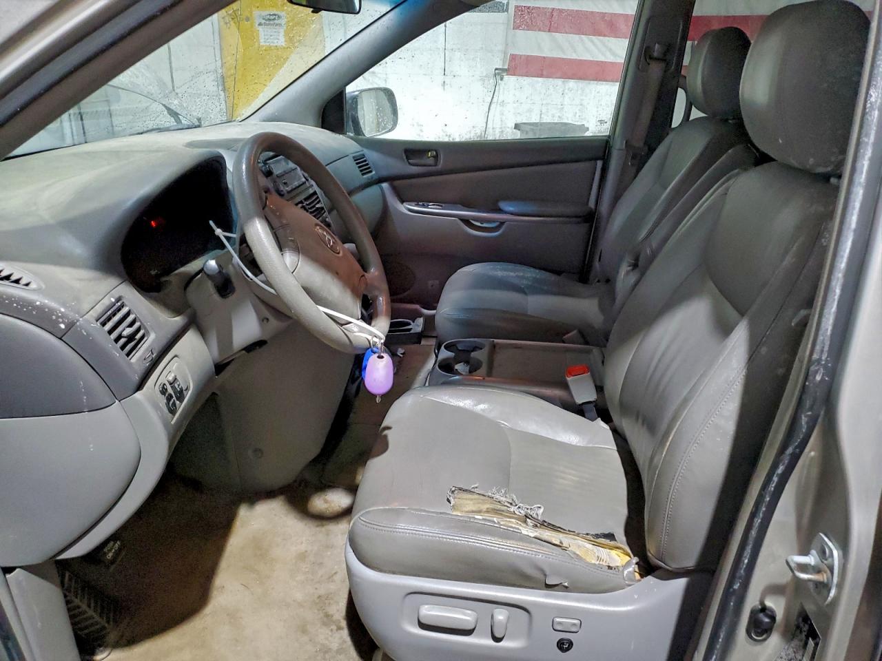 2010 Toyota Sienna Le VIN: 5TDJK4CC6AS029335 Lot: 95475145