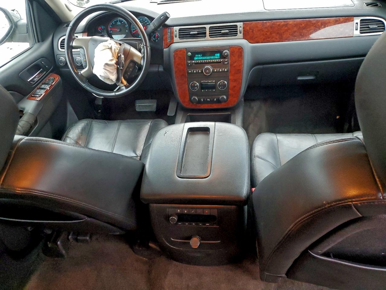 2013 Chevrolet Tahoe K1500 Lt VIN: 1GNSKBE09DR366913 Lot: 94635845