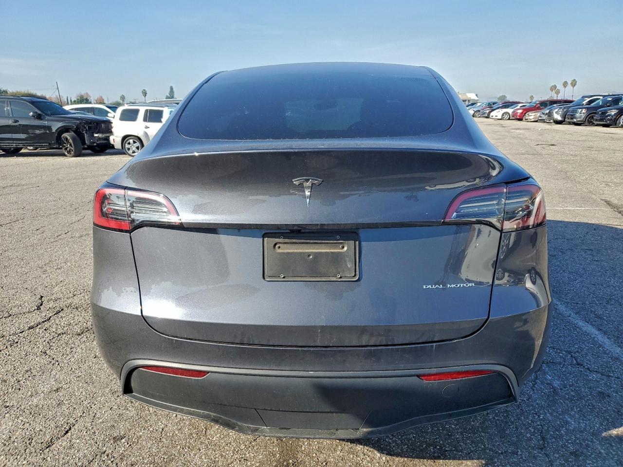 2023 Tesla Model Y VIN: 7SAYGDEE4PA194389 Lot: 94501375
