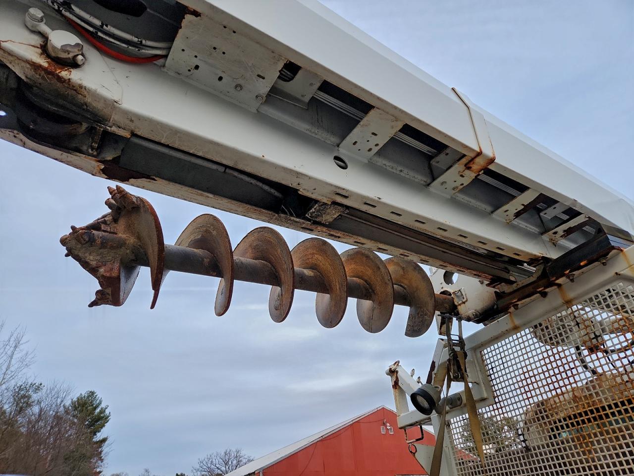 2015 International 7400 Digger Derrick Truck VIN: 1HTWCAAR7FH679038 Lot: 96011555