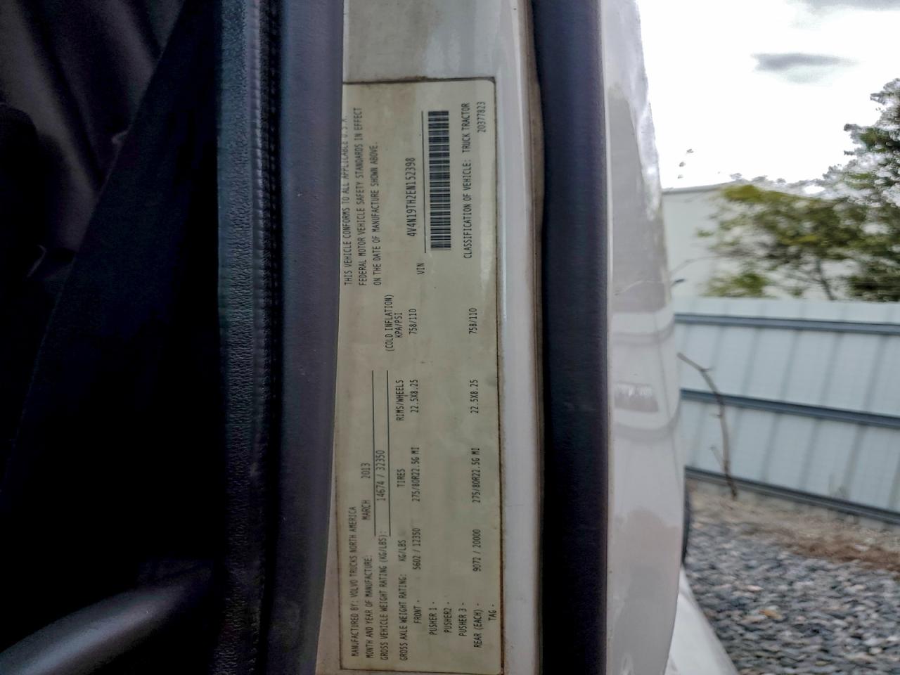 2014 Volvo Vn Vnl VIN: 4V4N19TH2EN152398 Lot: 93256095