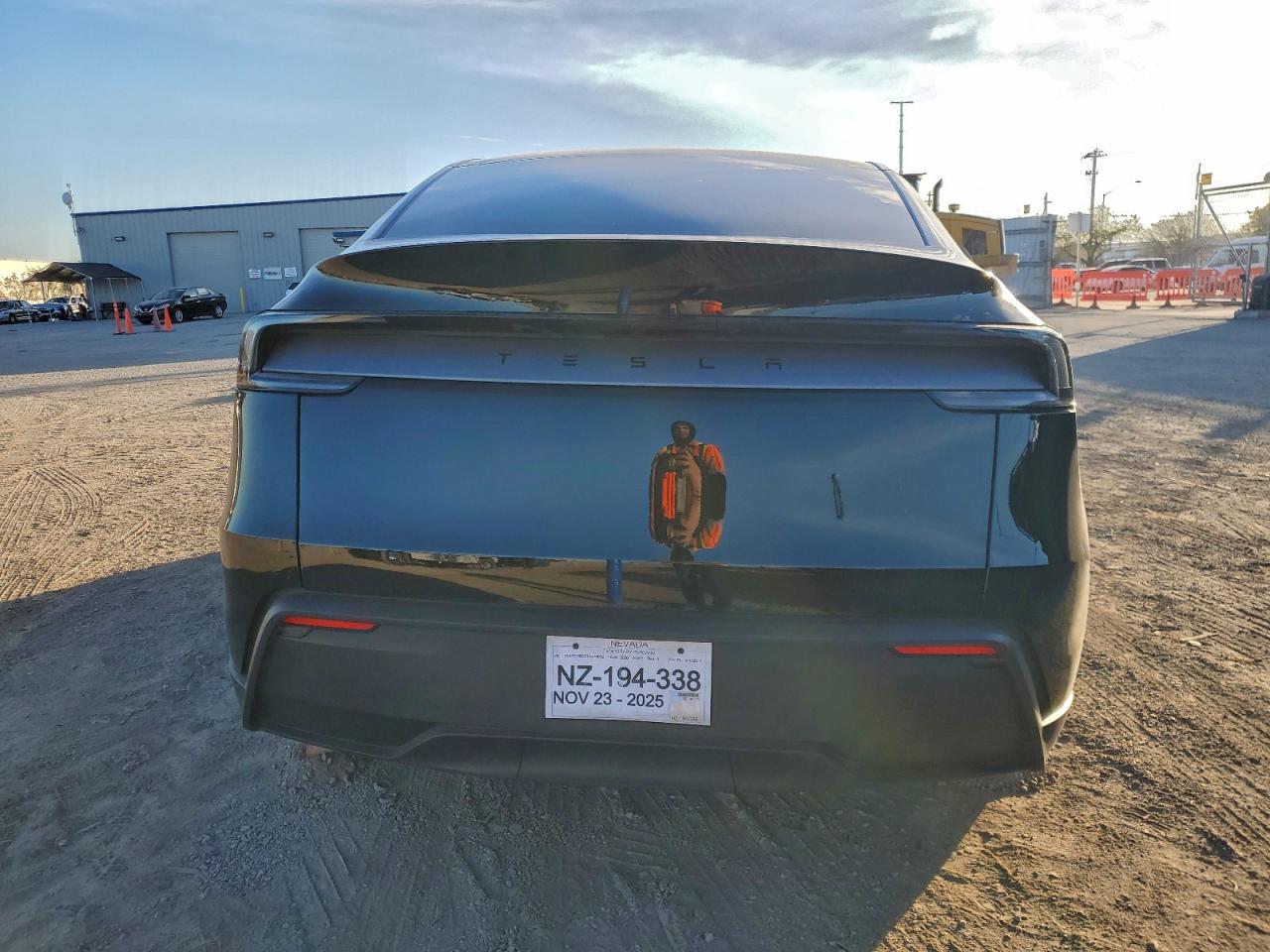 2026 Tesla Model Y VIN: 7SAYGDED5TA579932 Lot: 96185865