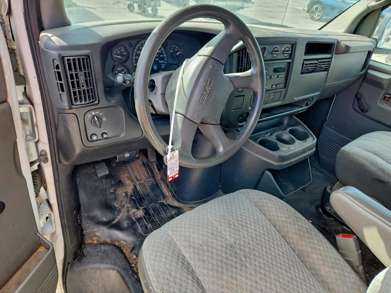 2005 GMC Savana 2500 Delivery Van VIN: 1GTGG29V051152852 Lot: 95880755