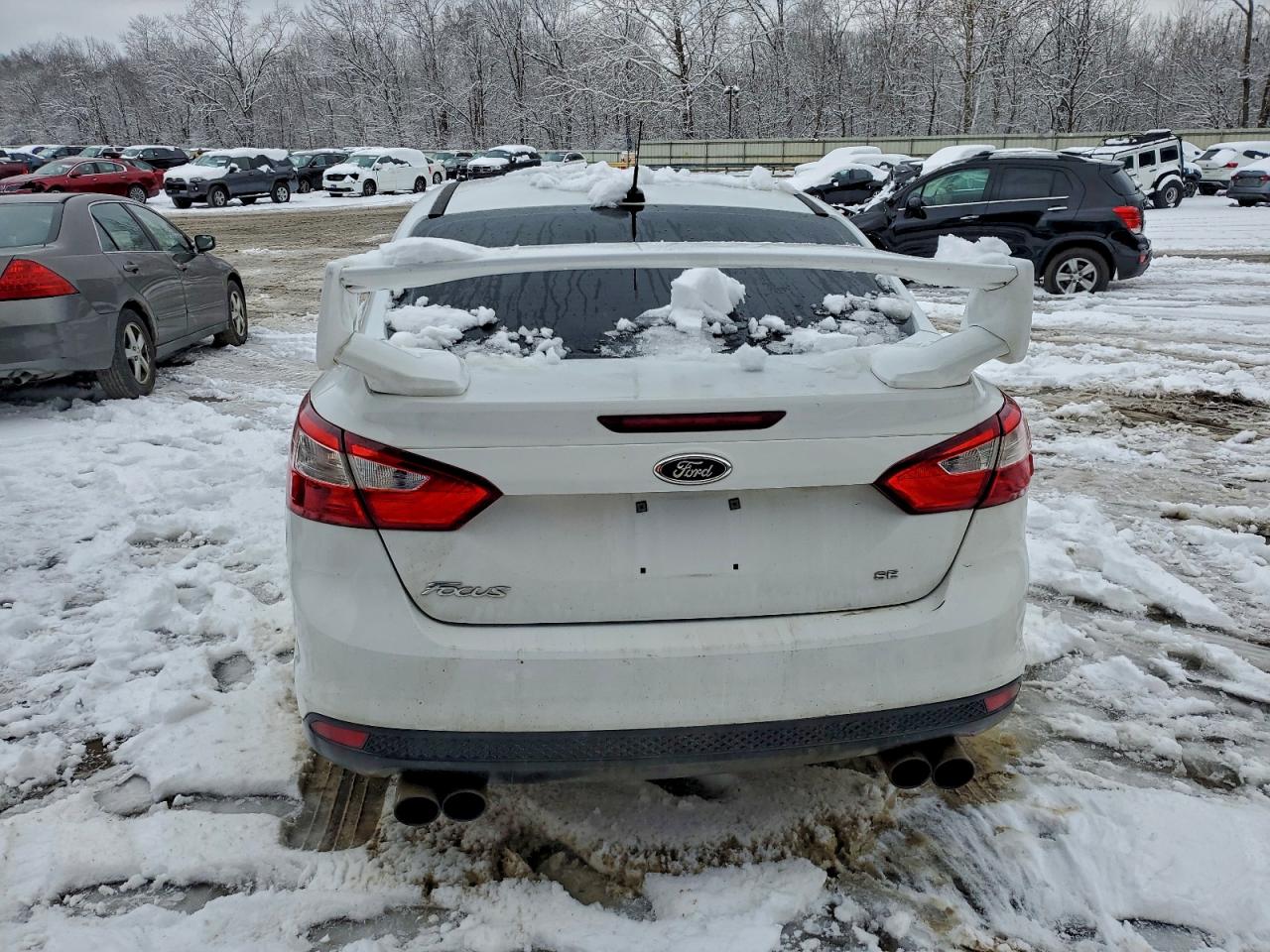 2014 Ford Focus Se VIN: 1FADP3F27EL392073 Lot: 94692175