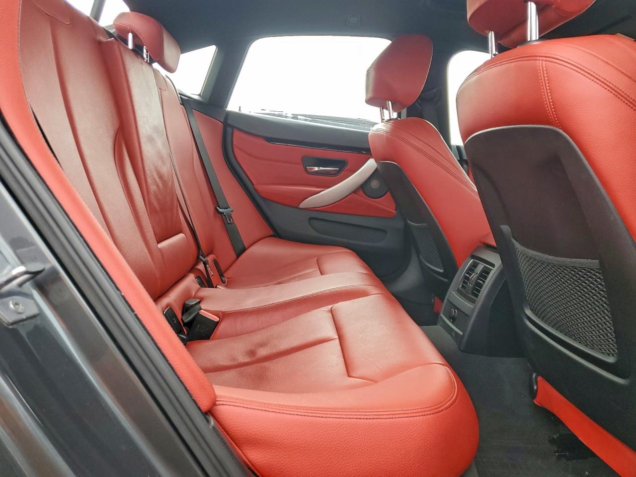 Фото: WBA4J5C51KBM65166