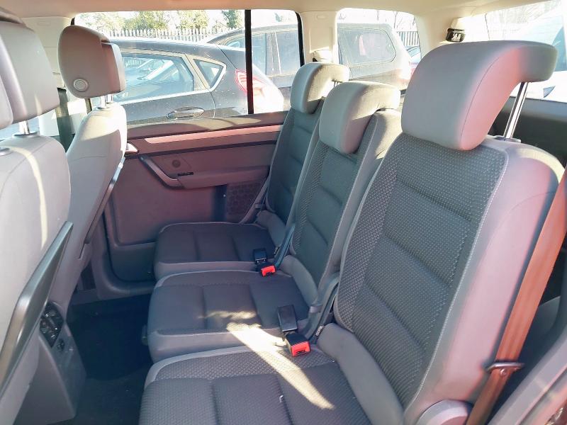 2015 VOLKSWAGEN TOURAN 1.6 TDI 105 BLUEMOTION TECH SE 5DR