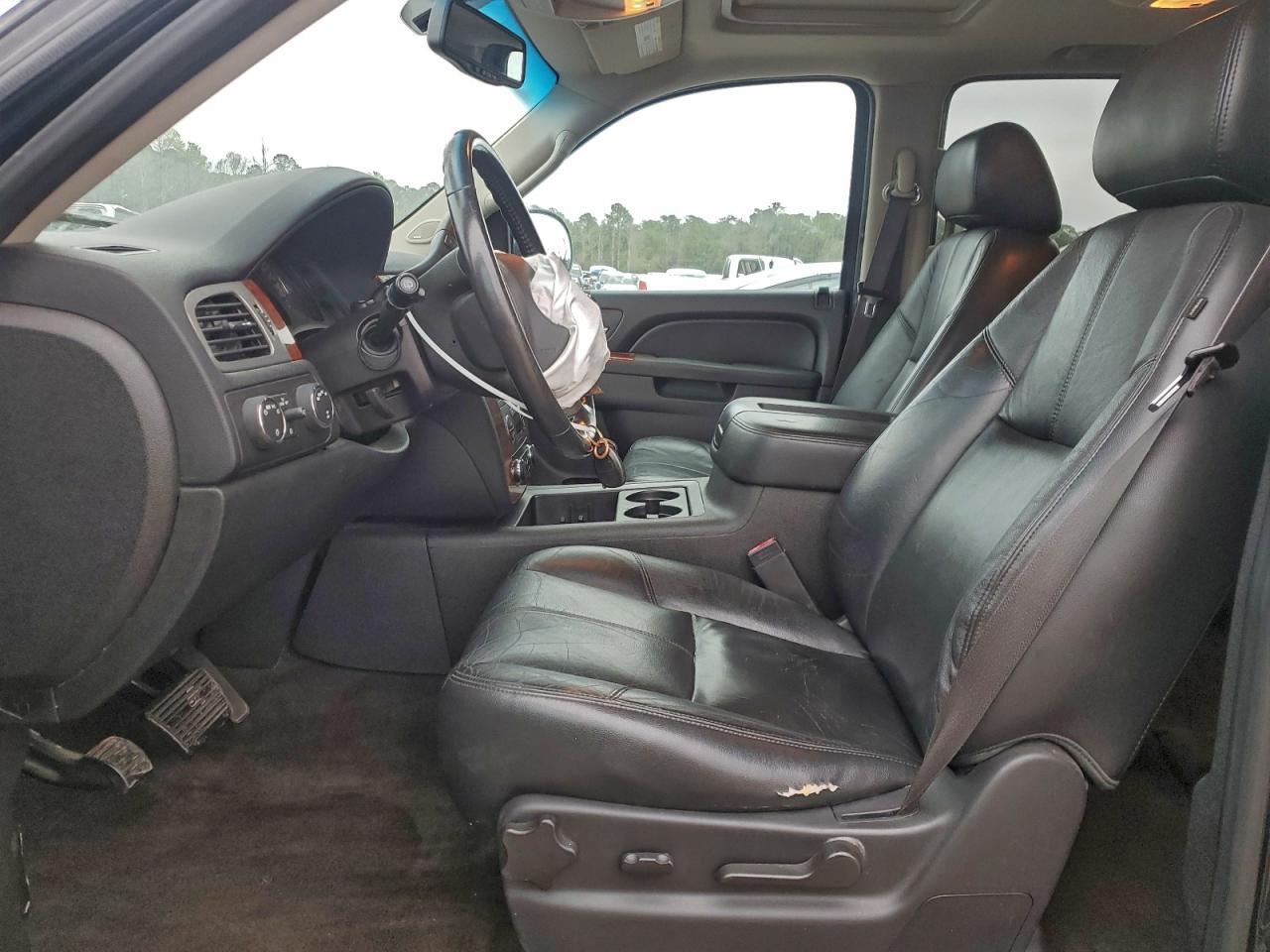 2013 Chevrolet Tahoe K1500 Lt VIN: 1GNSKBE09DR366913 Lot: 94635845