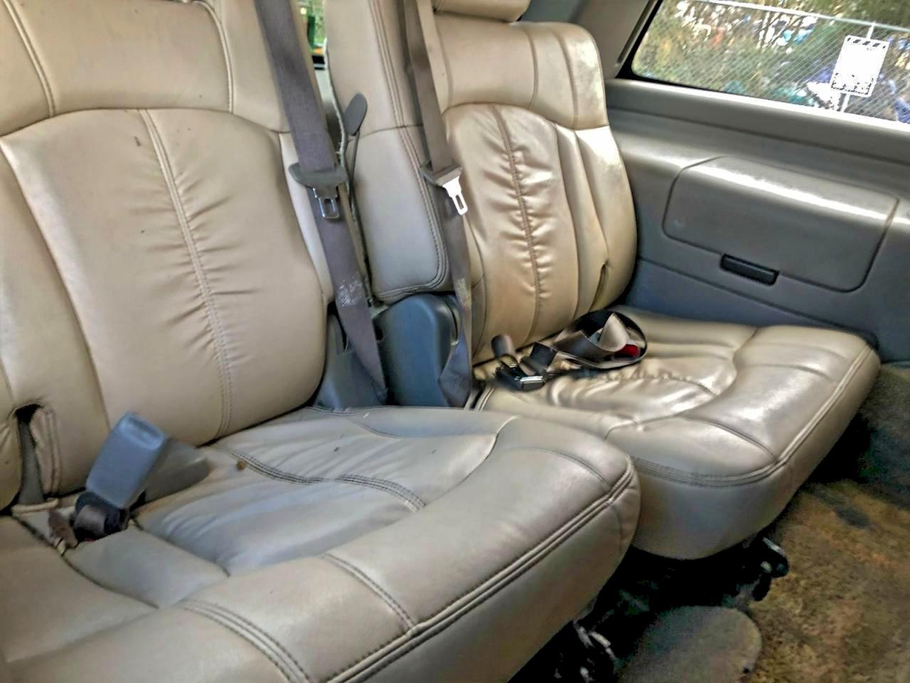 2001 Chevrolet Tahoe K1500 VIN: 1GNEK13T81J114701 Lot: 97673105