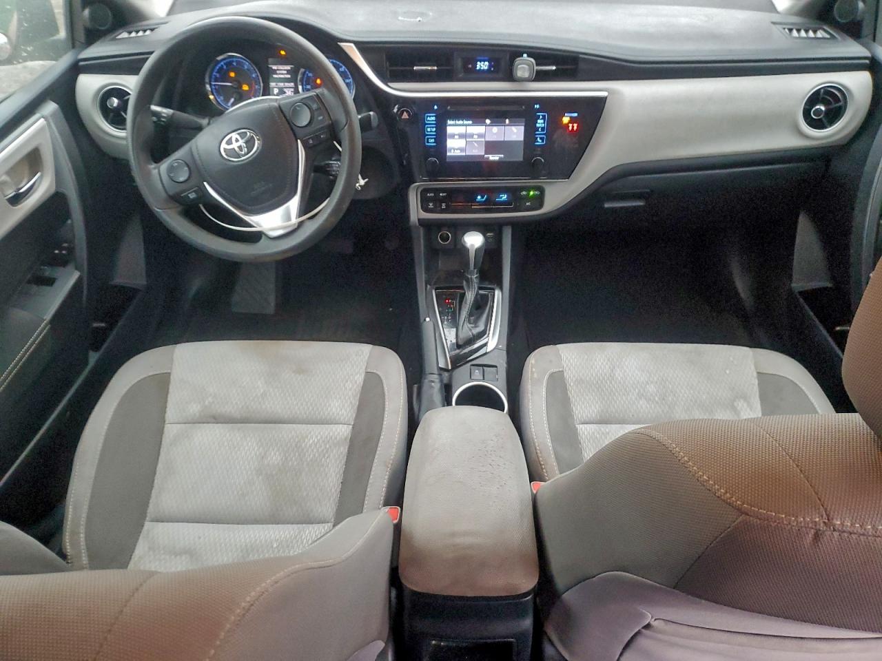 2019 Toyota Corolla L VIN: 2T1BURHE7KC176280 Lot: 96034145