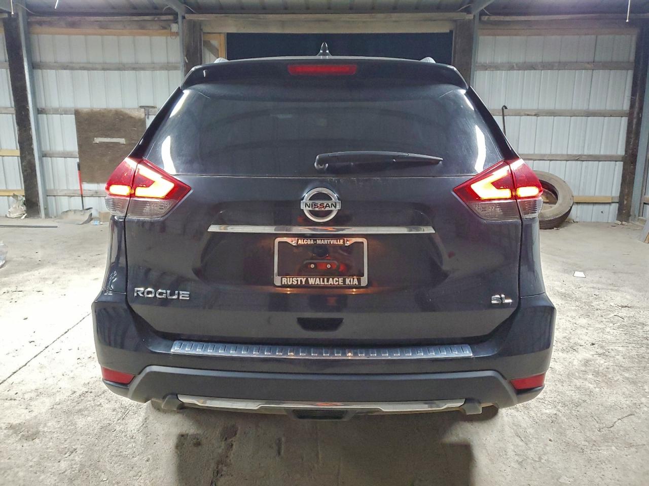 2018 Nissan Rogue S VIN: JN8AT2MT0JW490664 Lot: 94785555
