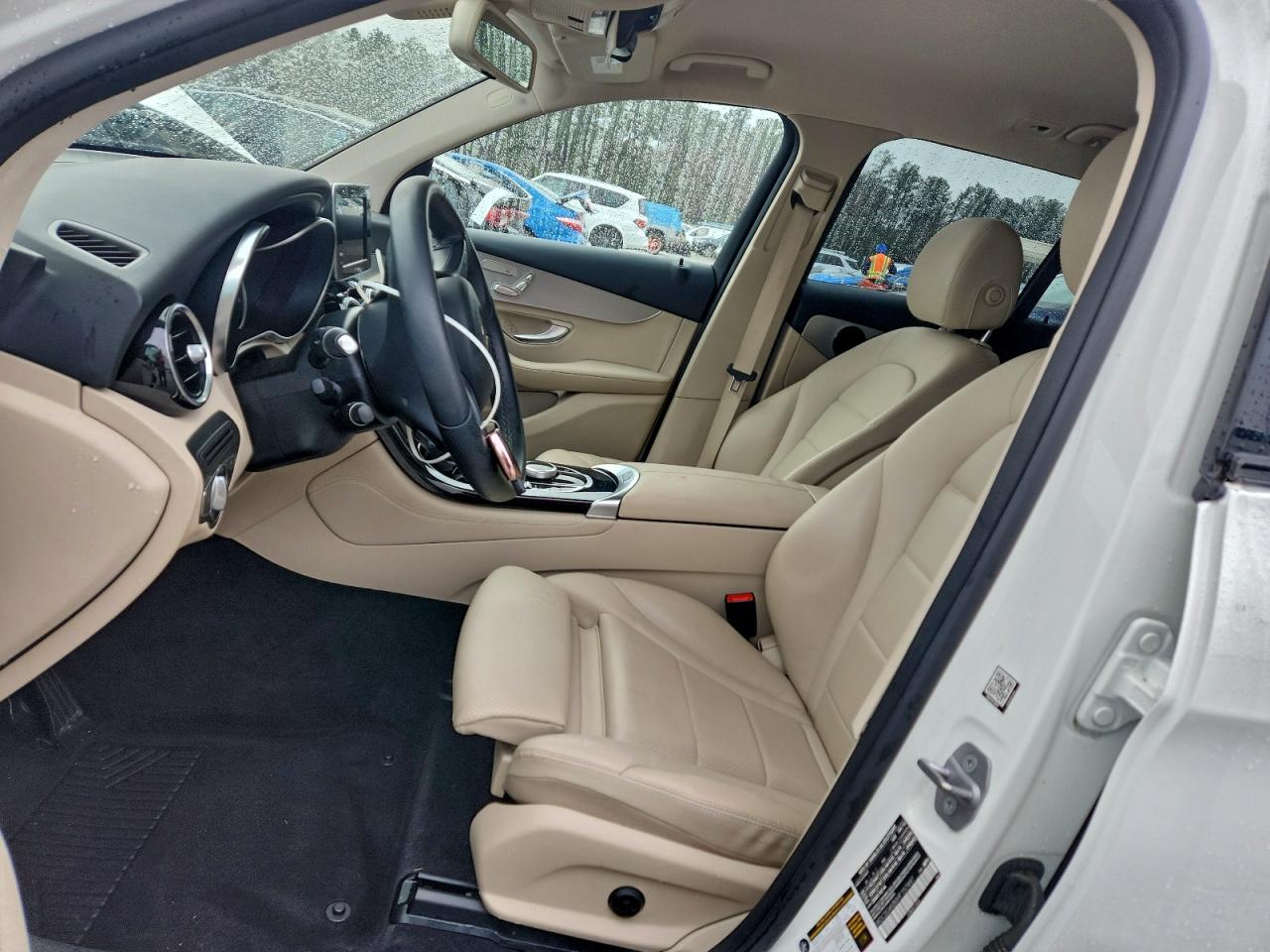 2017 Mercedes-Benz Glc 300 4Matic VIN: WDC0G4KB0HF157497 Lot: 94698595