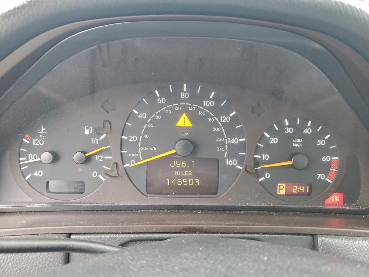 2000 Mercedes-Benz E 320 VIN: WDBJF65J6YB142049 Lot: 95885025