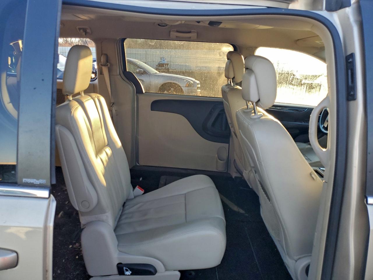 2013 Chrysler Town & Country Touring VIN: 2C4RC1BGXDR596745 Lot: 95865935