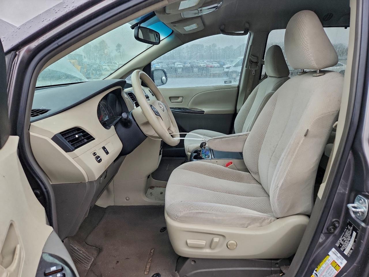 2011 Toyota Sienna Le VIN: 5TDKK3DC5BS047338 Lot: 93817455