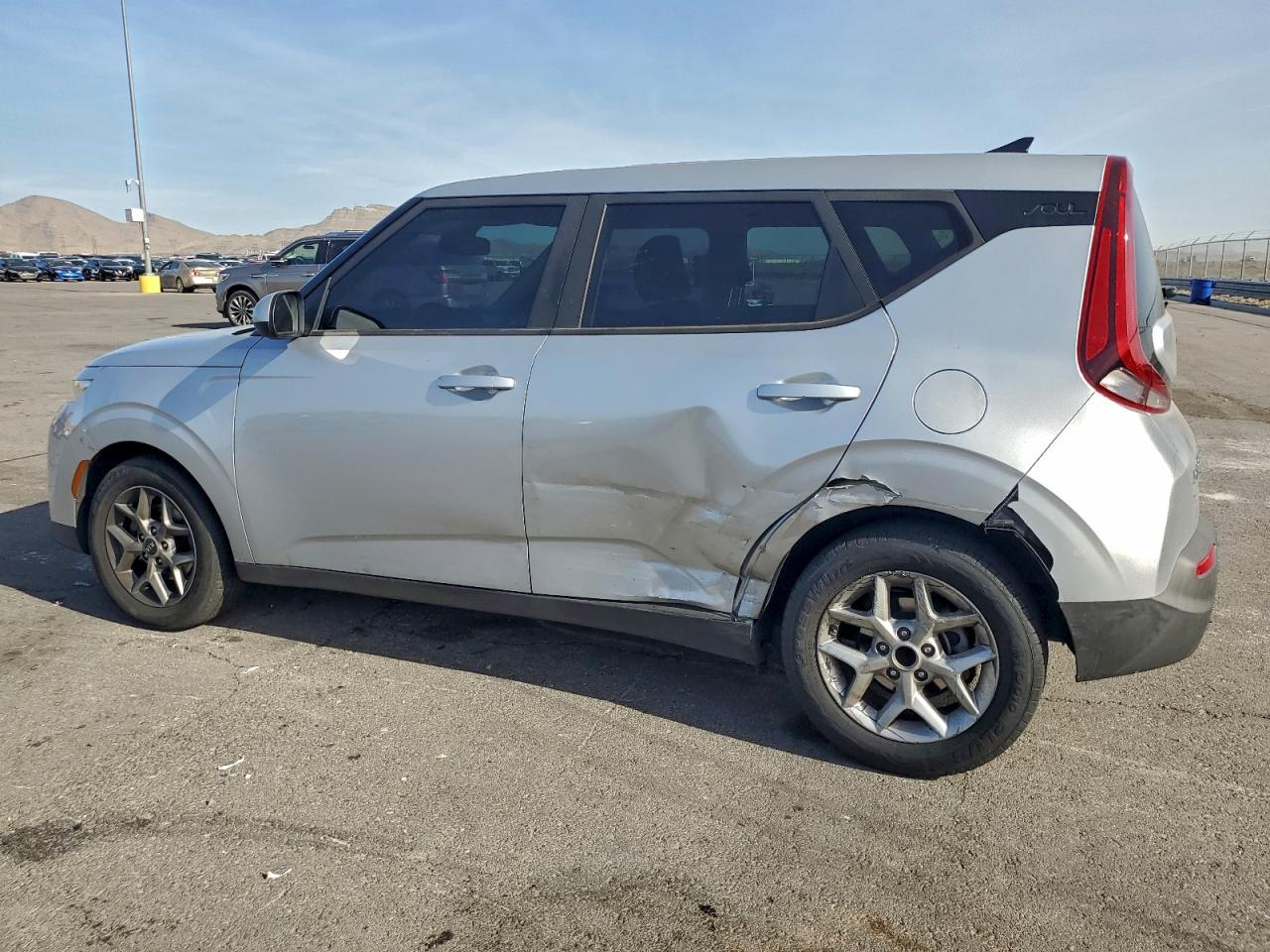 2020 Kia Soul Lx VIN: KNDJ23AU7L7027709 Lot: 95777545